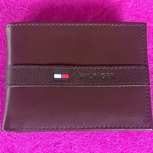 Tommy Hilfiger Ranger Bi-fold Leather Wallet